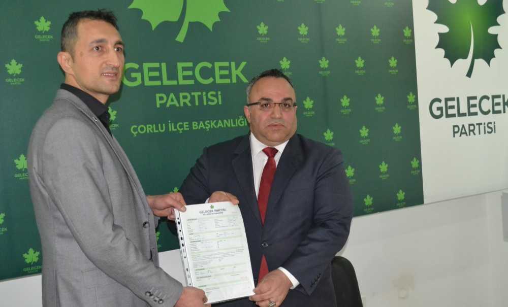 Gelecek Partisi'nde Deprem!