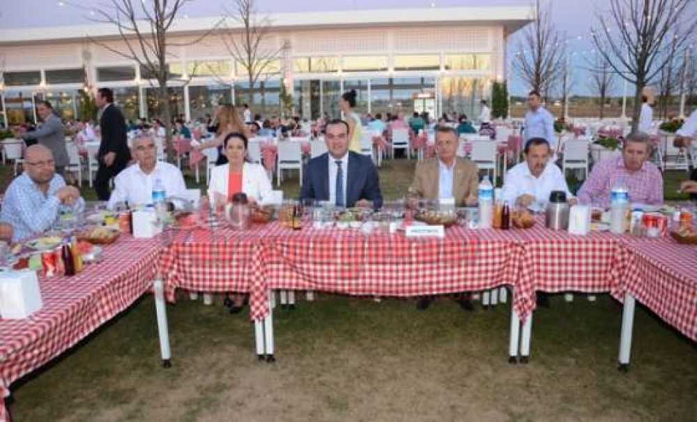 Çorlu Bakkallar Odası`ndan 700 Kişilik İftar