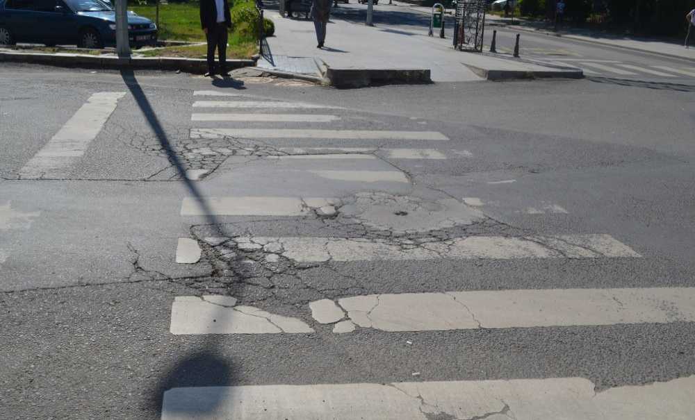 Ana Caddedeki Yolun Durumu Tepki Çekti