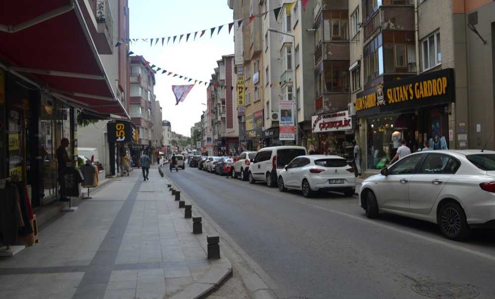 Birçok Dükkân Ya Kapanıyor, Ya Yer Değiştiriyor