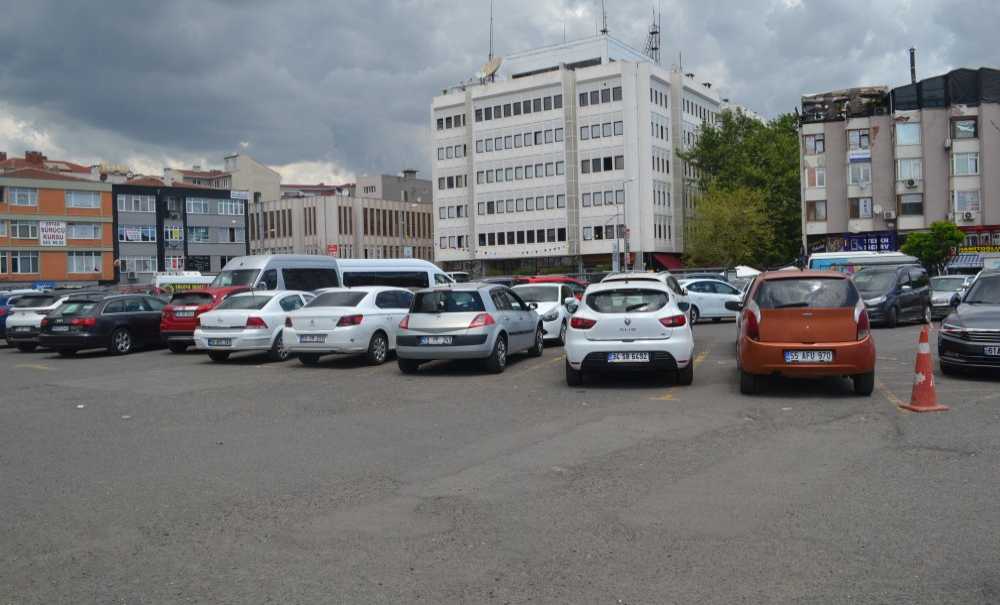 Paralı Otopark Delik Deşik!
