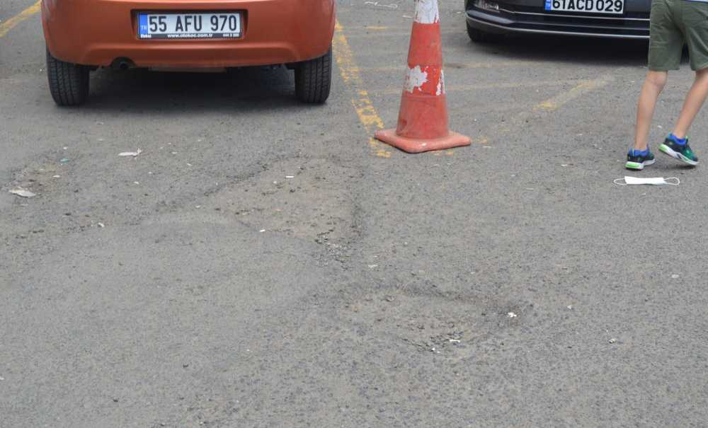 Paralı Otopark Delik Deşik!