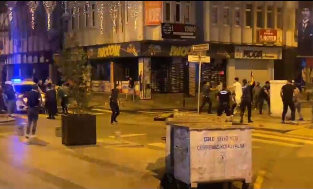 Silahlı Sopalı Kavgada 2'Si Polis 10 Kişi Yaralandı