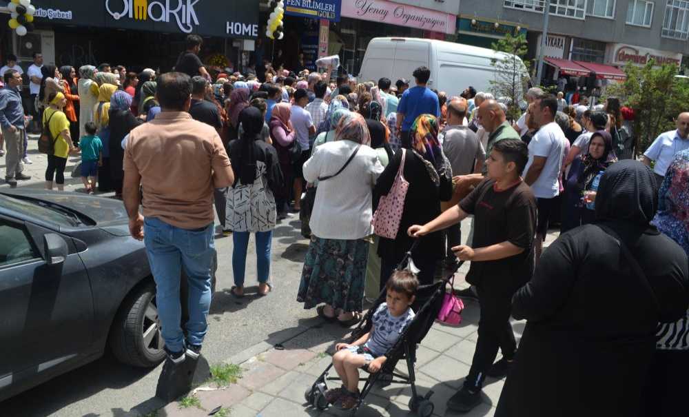 Açılışta İzdiham Yaşandı