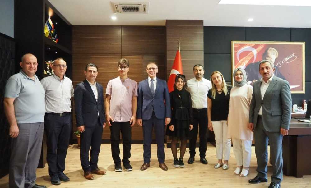 Lgs Türkiye Birincileri Kaymakam Sarılıyı Ziyaret Etti