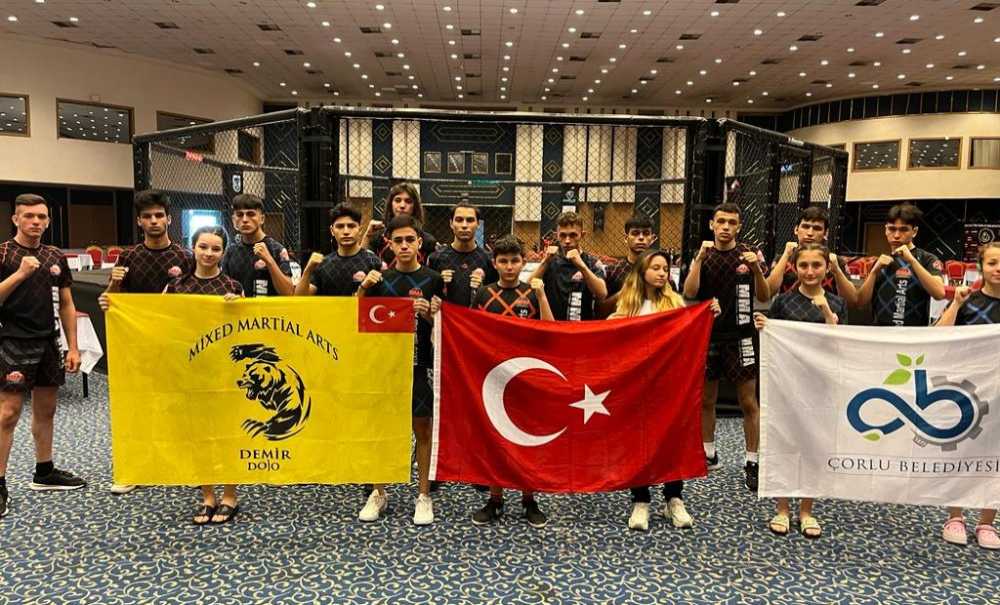 Altın Madalya Alarak Çorlu'yu Gururlandırdılar