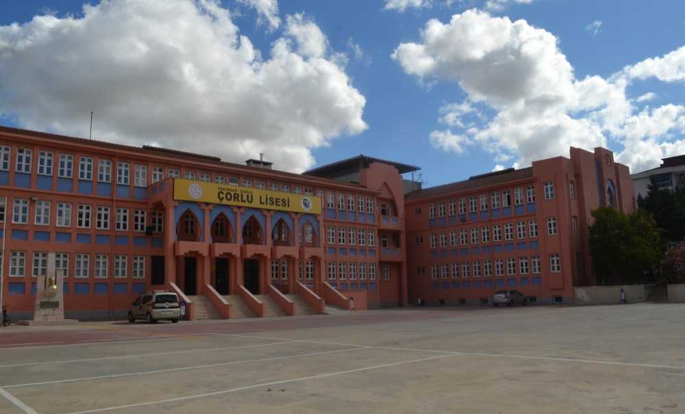 Yaz Döneminde Okullara Bakım Yapılıyor