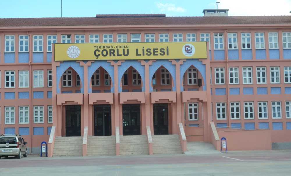 Yaz Döneminde Okullara Bakım Yapılıyor