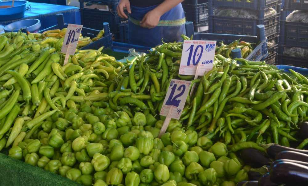 Bir Ailenin Pazar Harcaması 500 Lirayı Buluyor