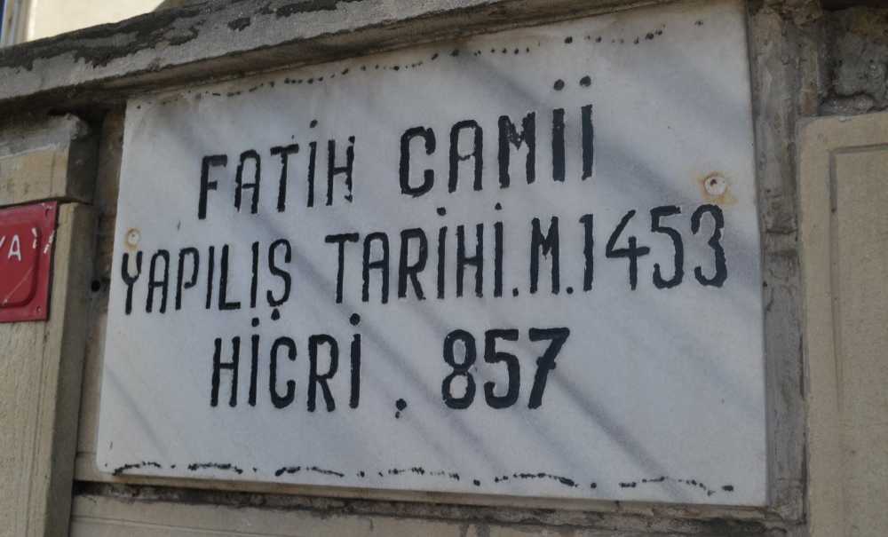 Tarihi Camide İstenmeyen Görüntüler