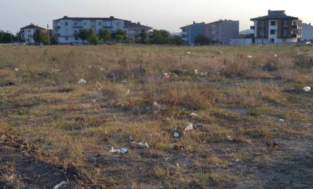 Park Yapılacağı Söylenen Alan Çöplük Oldu