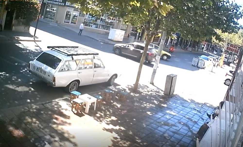 Kazali Kavşak Çözüm Bekli̇yor