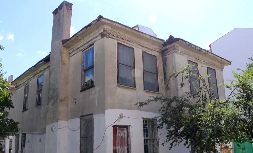 Atatürk, Çorlu'da Salih Omurtak İle Birlikte Ziya Ersin'i Ziyaret Etti