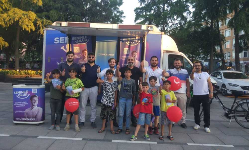 Saadet Partisi'nin Mobil Üye Aracı Çorlu'da