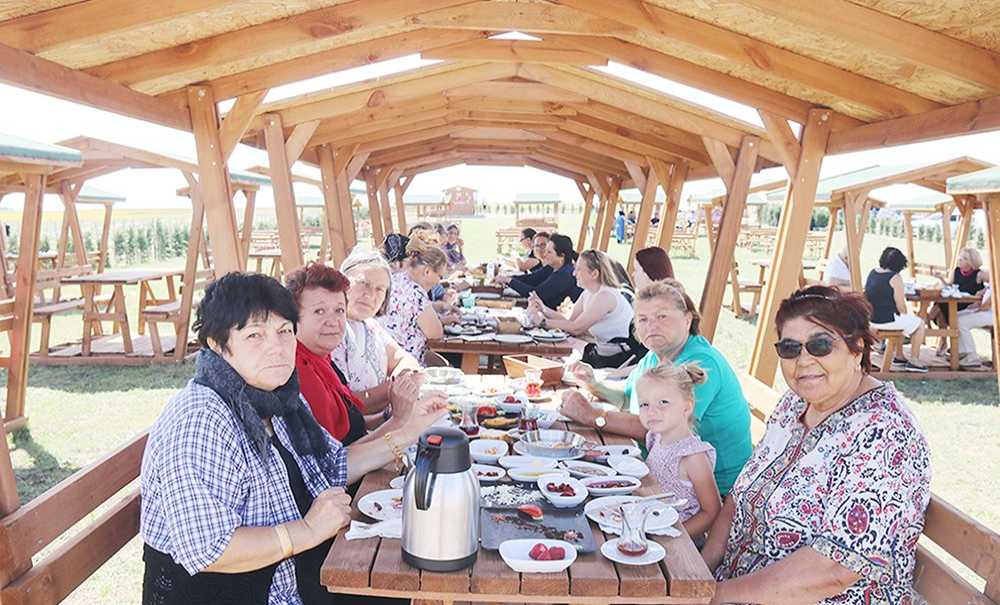 Çilek Kafe'de Kahvaltı Servisi Başladı