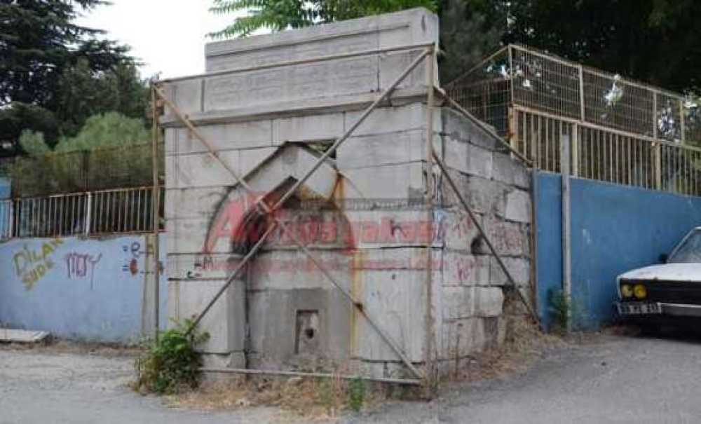 Tarihi Çeşmeye Çorlu Belediyesi'nin El Atması Bekleniyor