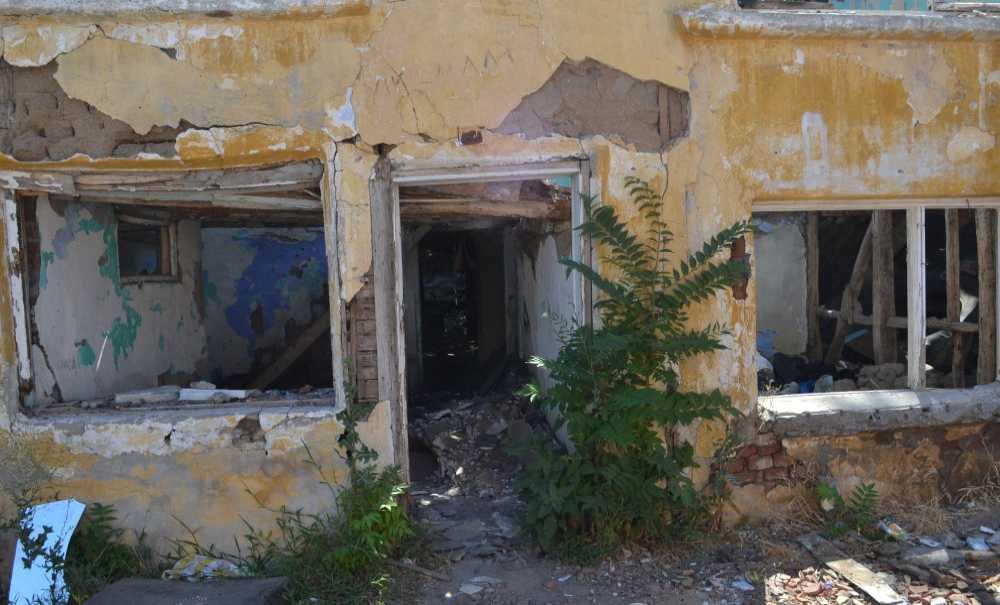 Yanan Bina Korku Saçmaya Devam Ediyor