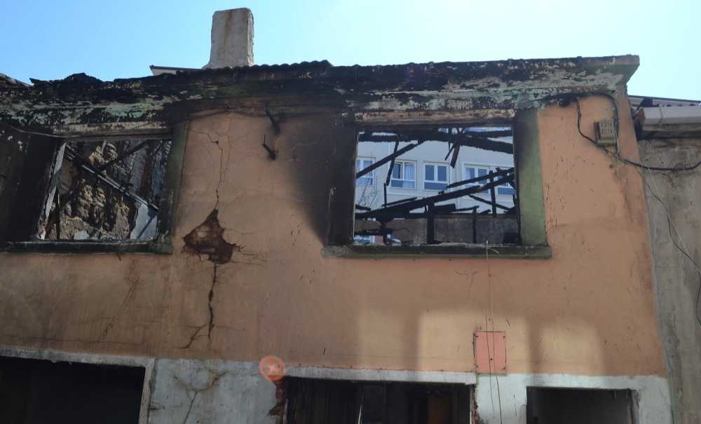 Yanan Bina Korku Saçmaya Devam Ediyor