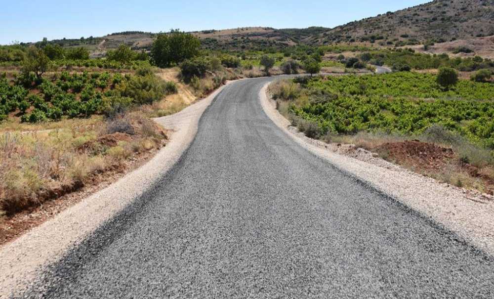 Yol Yapım, Bakım Ve Onarım Çalışmaları Devam Ediyor