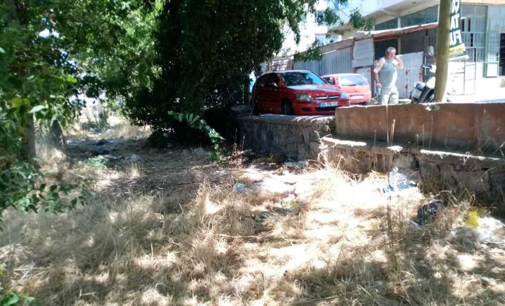 Okul Yapılmıyor Bari Otları Biçilsin