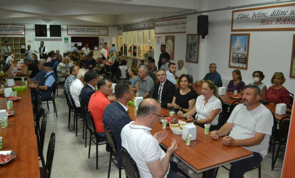 Kaymakam Sarılı Cem Evi'nde İftara Katıldı