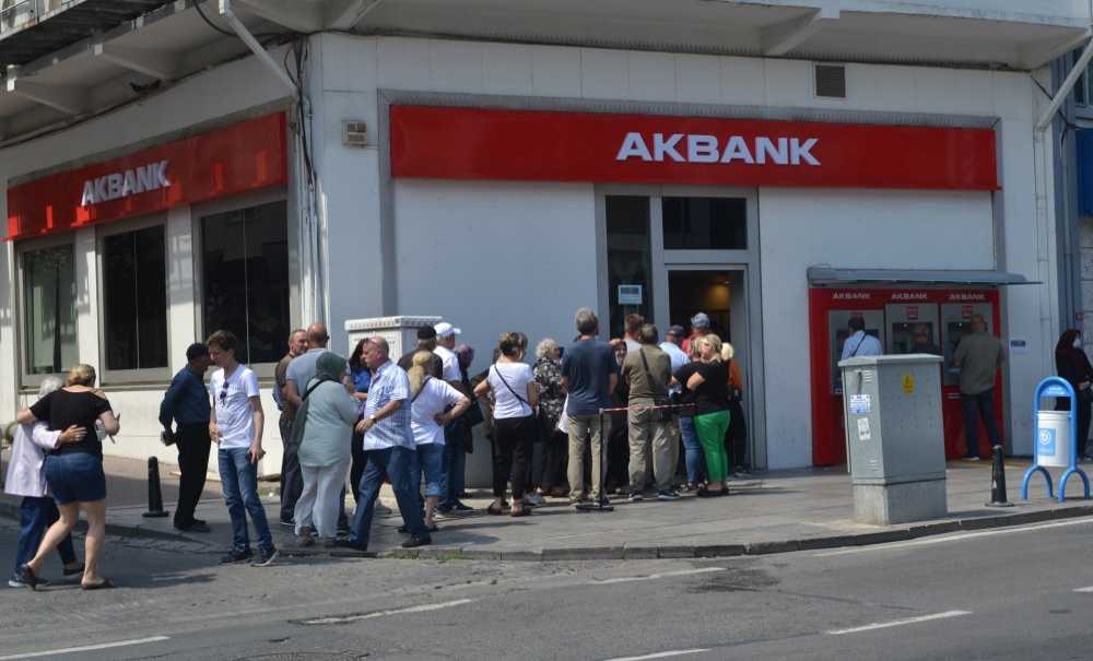 Emekli Maaş Promosyonları Bankalarda Yoğunluk Oluşturdu