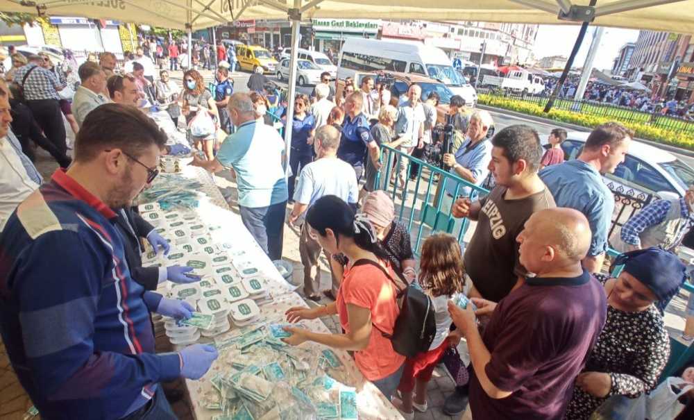 Süleymanpaşa'da Aşure Dağıtıldı