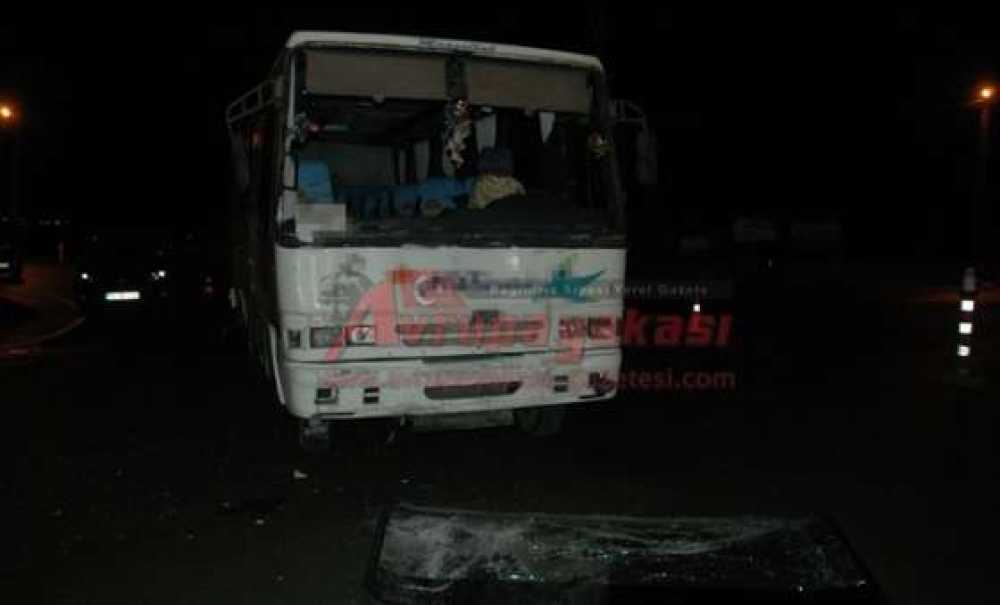 İki İşçi Servisi Çarpıştı 9 Kişi Yaralandı