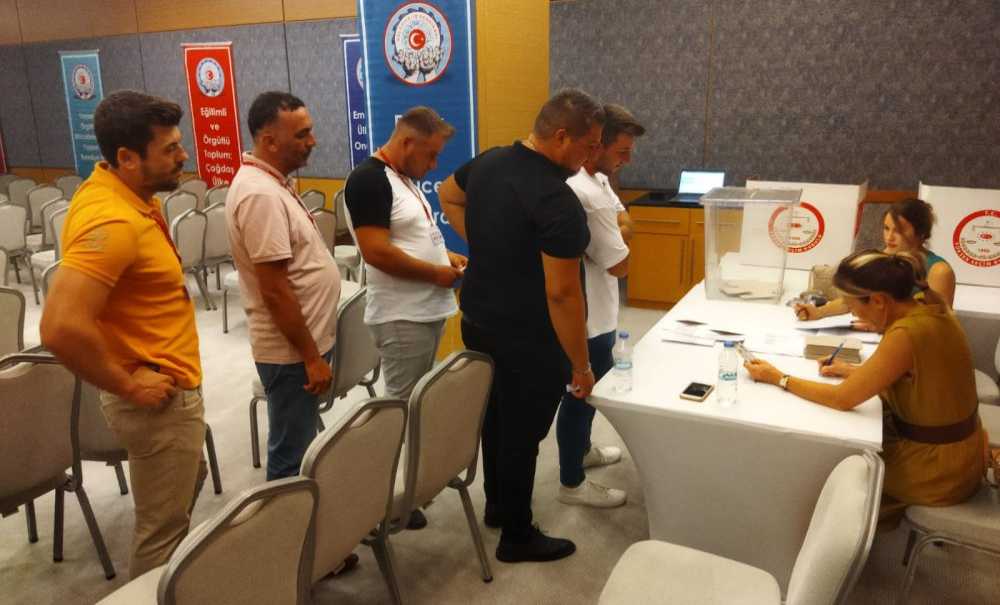 İbrahim Özçelik Yeniden Başkan Seçildi