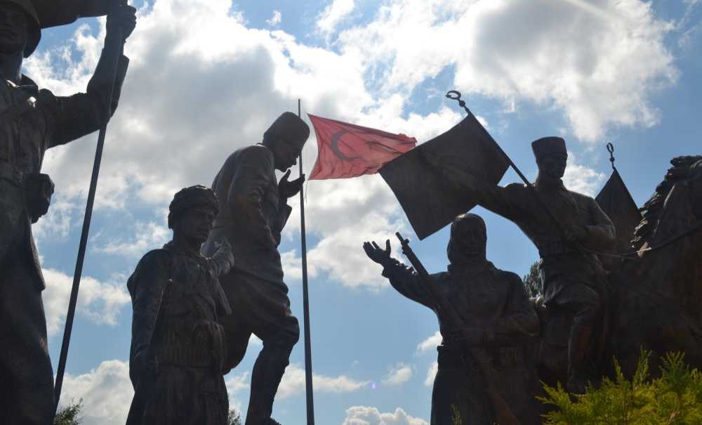Balkan Anıtı Yine Bakımsız Kaldı!