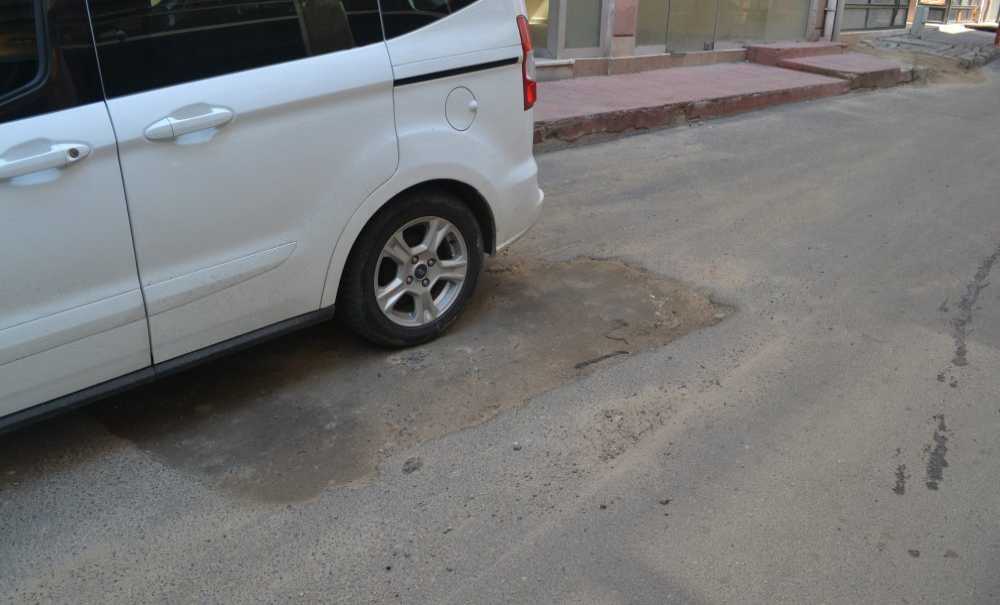 Kazılan Yollar Bir Türlü Yapılmıyor