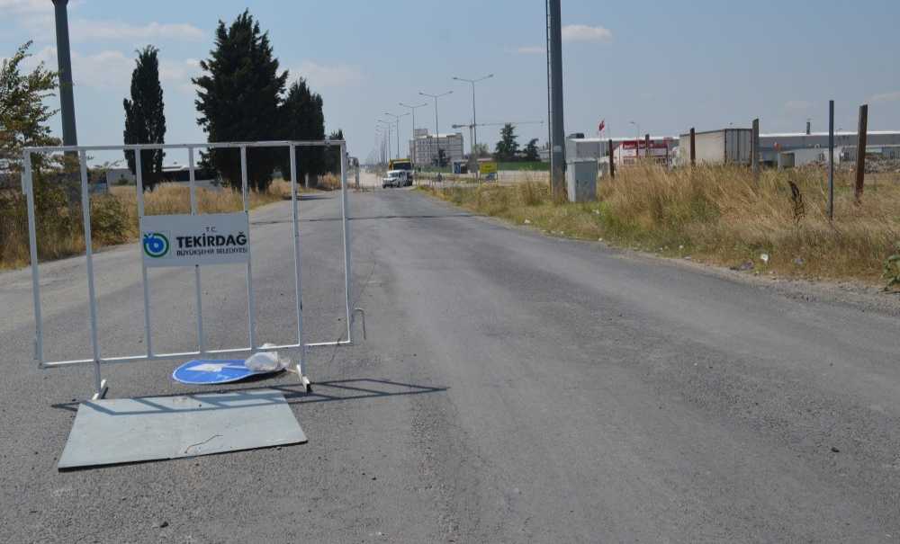 Bitmeyen Yol Tehlike Saçıyor!