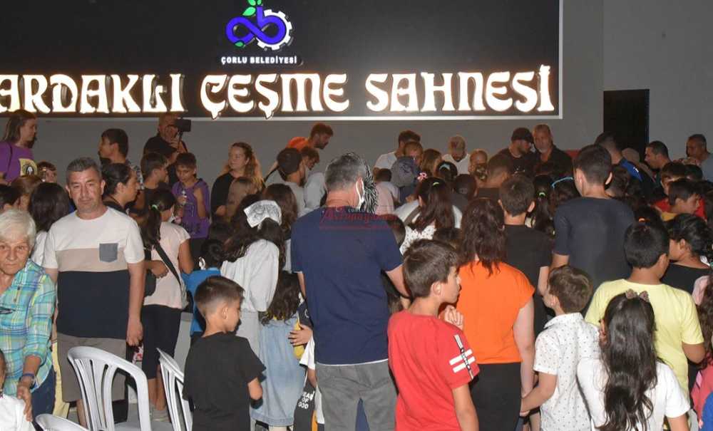 Çardaklı Çeşme Sahnesi Açıldı