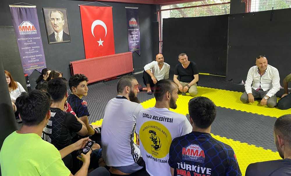 Esnaf Ve Sanatkarlar Odası'ndan Demir Dojo Spor Okulu'na Ziyaret