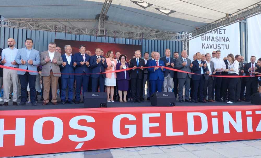 Büyükşehir Belediye Binası Görkemli Törenle Açıldı