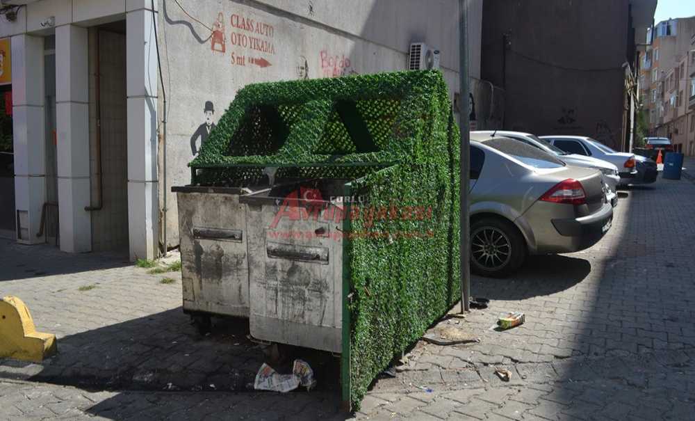 Çöp Kutuları Görenleri Şaşırttı