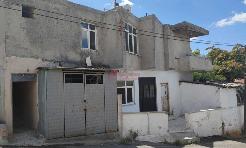 Evi Yanan Aileye Kaymakamlık Yardım Elini Uzattı