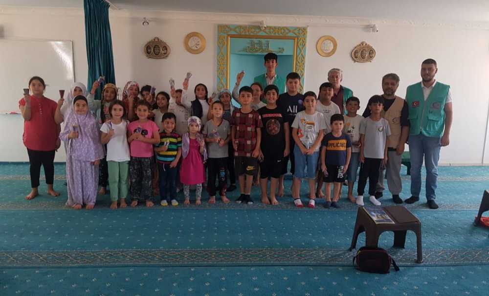 Cansuyu Derneği Çocukları Unutmadı