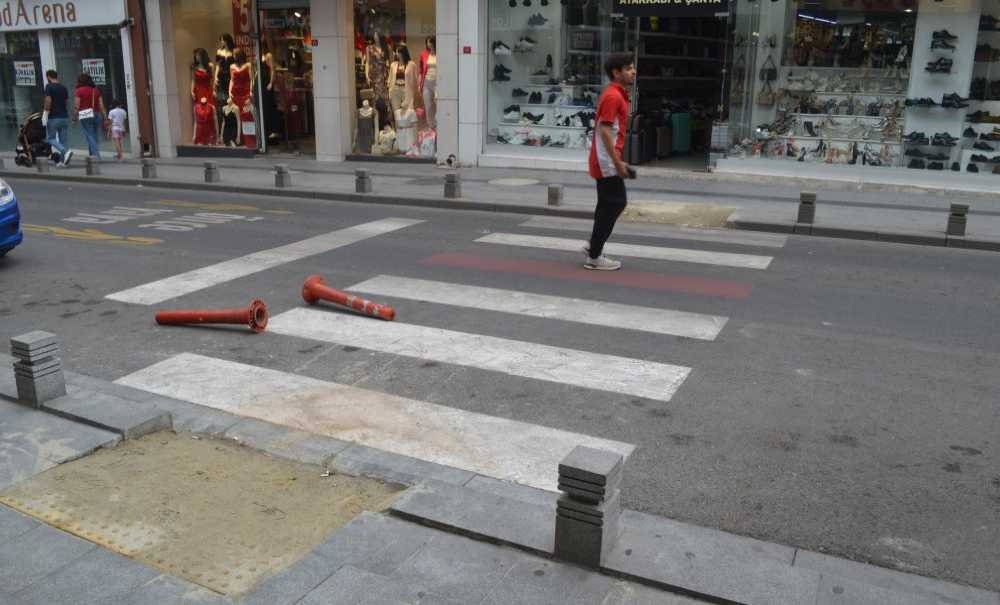 Kumyol Caddesi'ne Engelli Parkuru Yapıldı