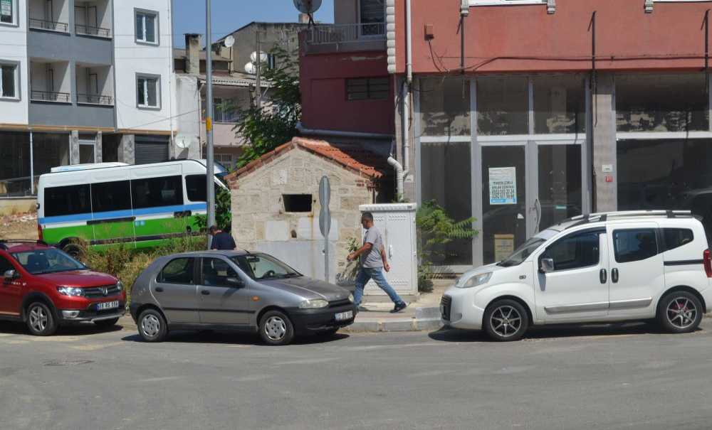 150 Yıllık Tarihi Çeşme Öylece Bırakıldı