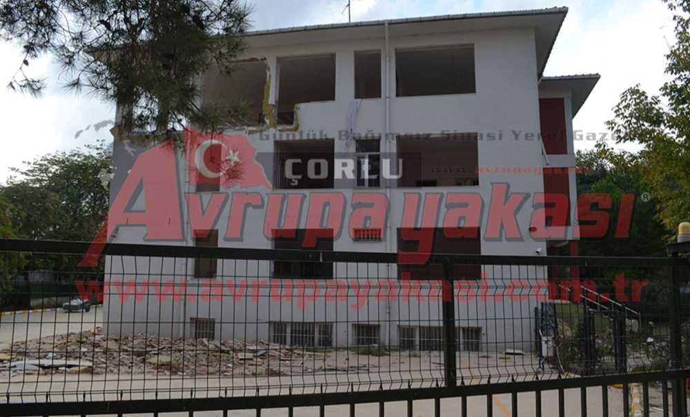 Okuldaki Güçlendirme Çalışmaları Hızlı Başladı