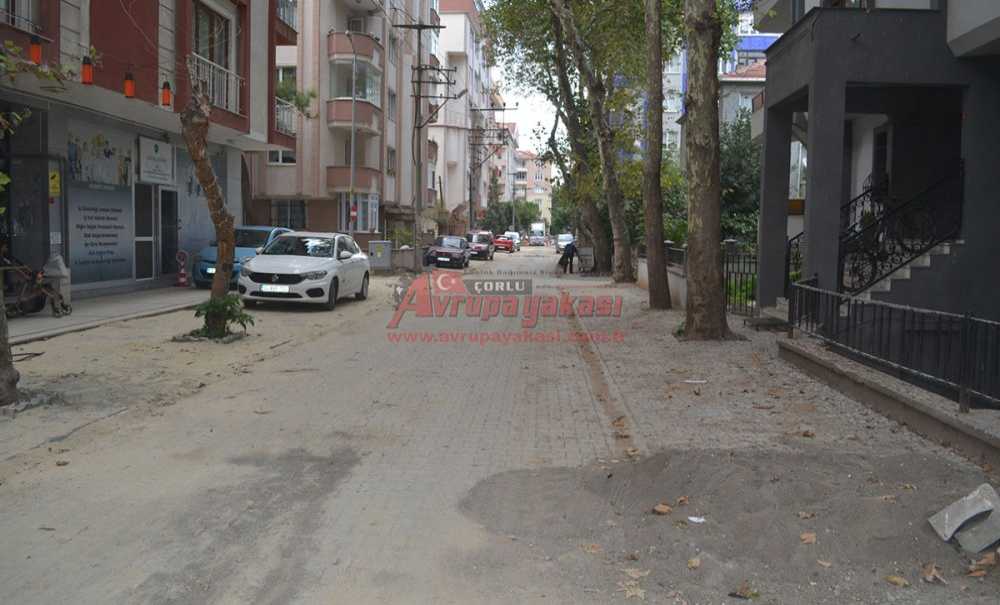 Bahçelievler'de Yollar Yapılmaya Başlandı