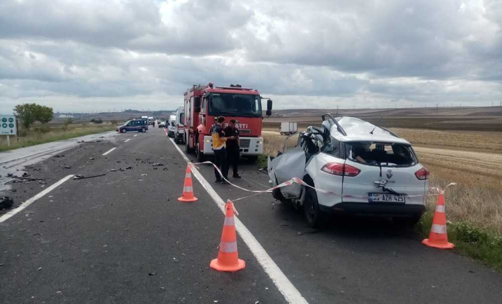 Tır İle Otomobil Çarpıştı, Bir Kişi Yaşamını Yitirdi