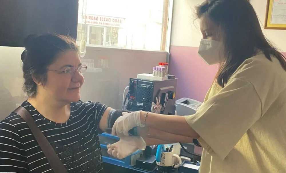 Halk Sağlığı Haftası'nda Vatandaşlara Sağlık Taraması Yapıldı