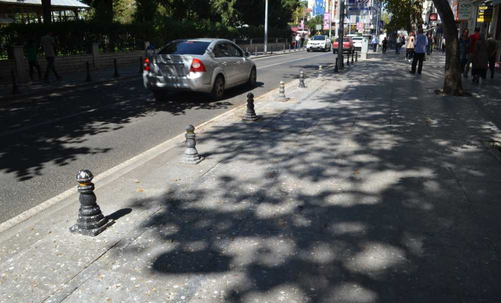 Kuş Pislikleri Tepki Çekiyor