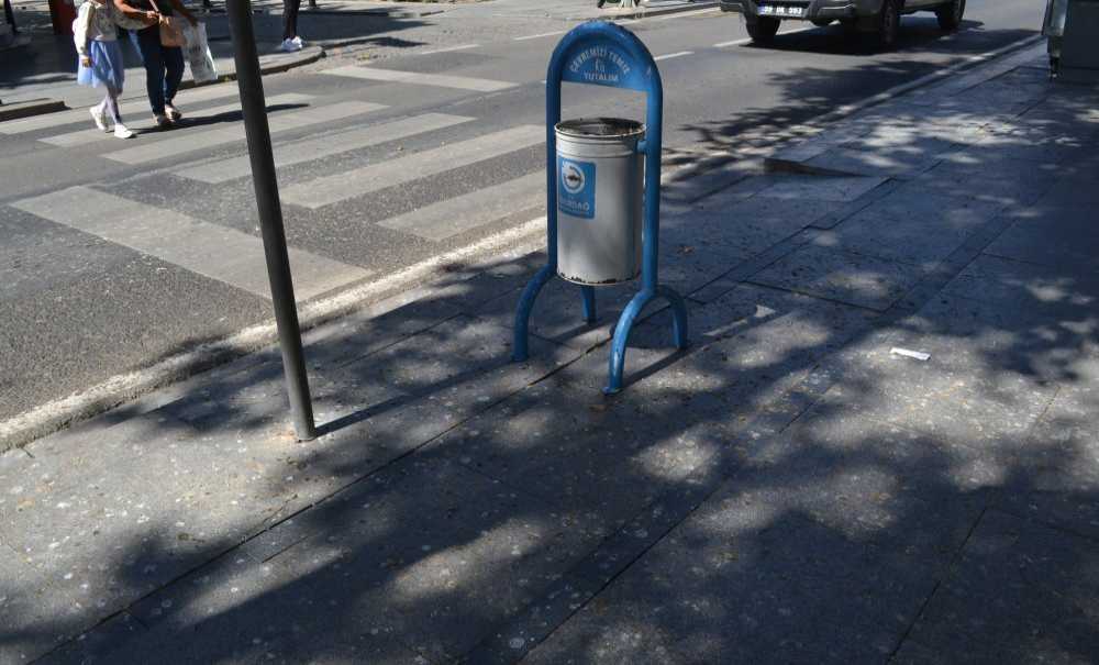 Kuş Pislikleri Tepki Çekiyor