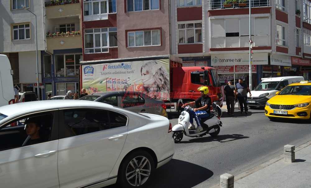 Yanlış Parklanma Trafiği Olumsuz Etkiliyor