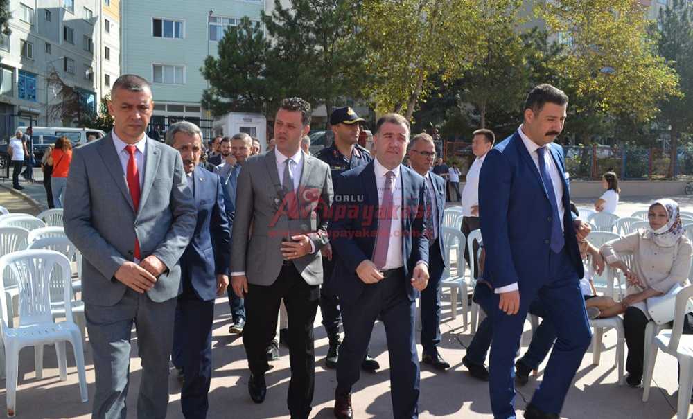 İlk Ders Zilini Kaymakam Eldivan Çaldı