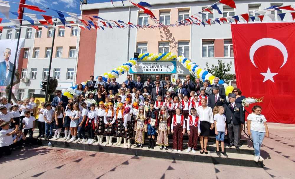 İlk Ders Zilini Kaymakam Eldivan Çaldı