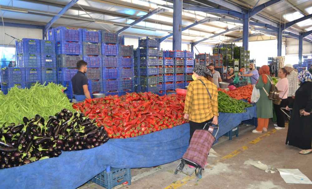 Pazara Gelenler Şok Oluyor